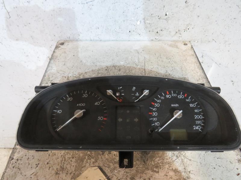 Compteur RENAULT LAGUNA 2 PHASE 1 BREAK Diesel - 1