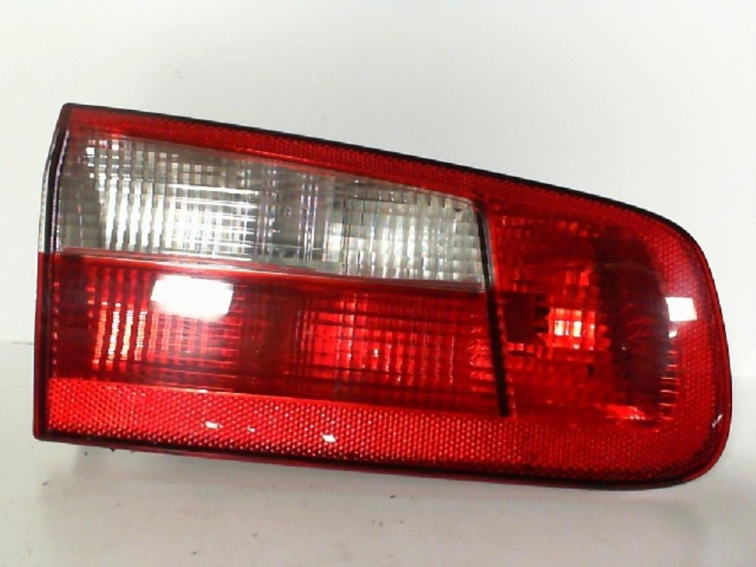 Feu arriere secondaire gauche (feux) RENAULT LAGUNA 2 PHASE 1 Diesel - 1