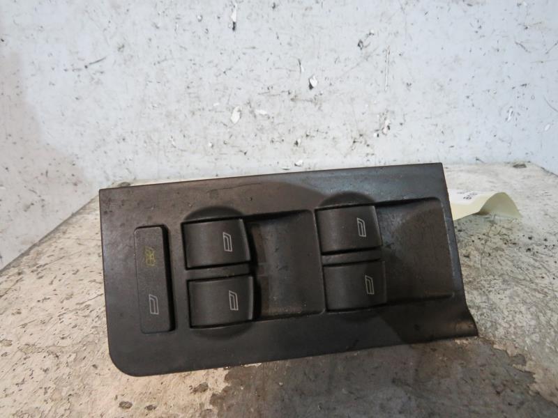 Interruttore lavacristalli anteriore sinistro AUDI A6 2 AVANT PHASE 2 BREAK Diésel - 1