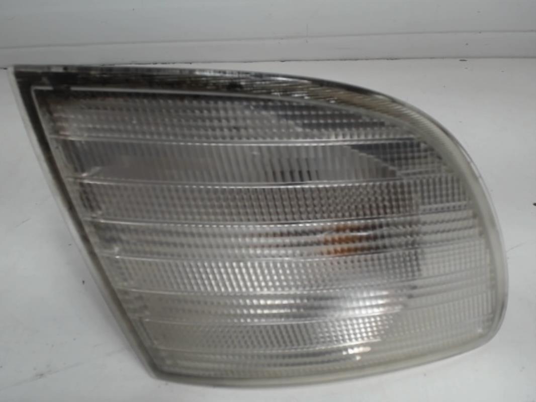 Gruppo ottico anteriore secondario destro (luci)(freccia) MERCEDES VITO 638 Diésel - 1