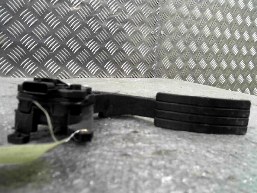 Pedale d'accelerateur RENAULT CLIO 4 PHASE 1 BREAK Diesel - 1