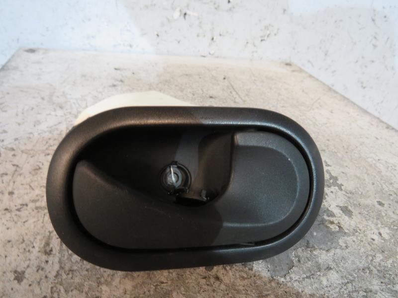 Maniglia interna posteriore destra RENAULT CLIO 3 PHASE 1 Diésel - 1