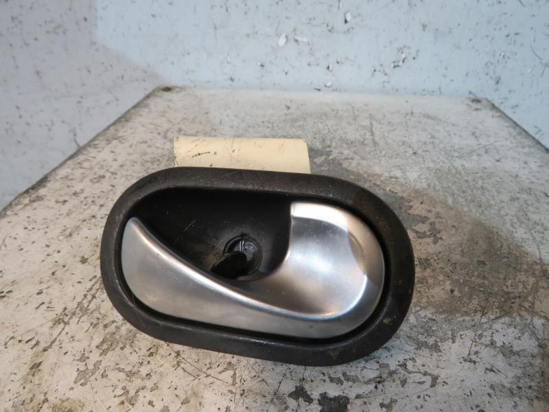 Maniglia interna posteriore destra RENAULT MEGANE 2 PHASE 1 Diésel - 1