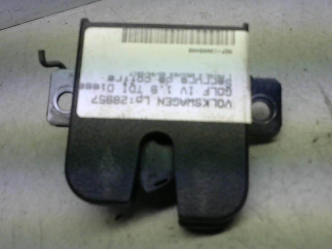 Serrure de hayon VOLKSWAGEN GOLF 4 Diesel - 1