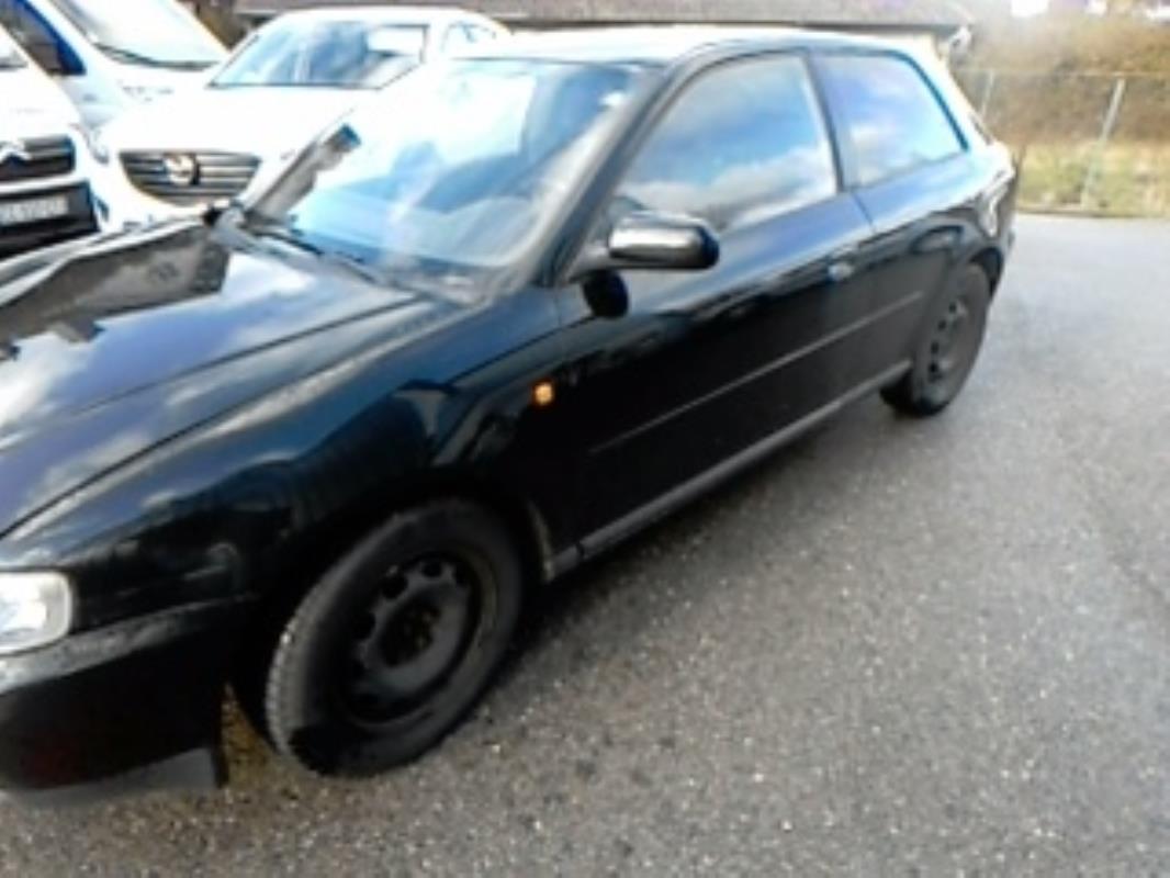 Optique avant secondaire gauche (feux)(clignotant) AUDI A3 1 PHASE 1 Diesel - 1