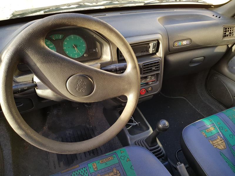 Image Feu arriere principal droit (feux) - PEUGEOT 106