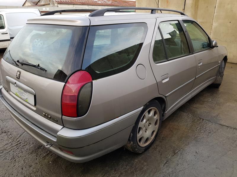 Image Feu arriere principal gauche (feux) - PEUGEOT 306