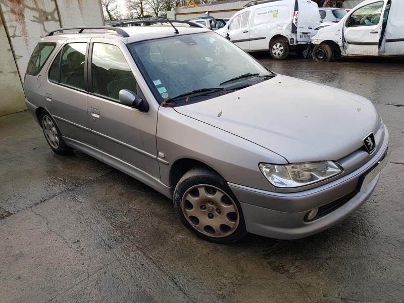 Image Feu arriere principal gauche (feux) - PEUGEOT 306