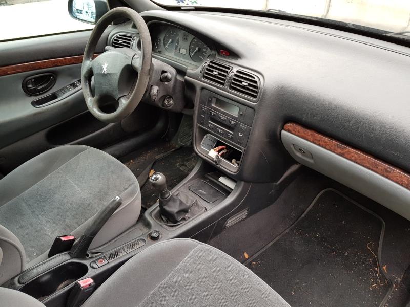 Image Feu arriere principal droit (feux) - PEUGEOT 406
