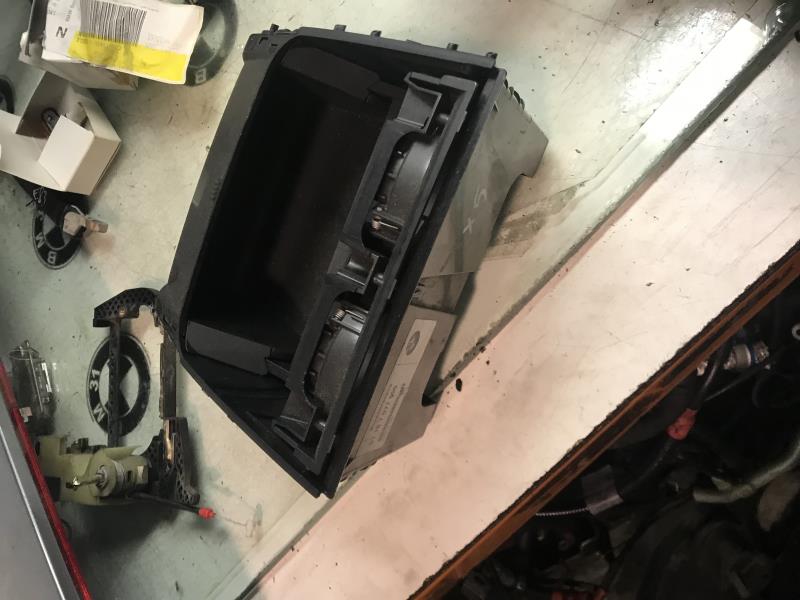 Porte gobelet BMW X5 E53  - 1
