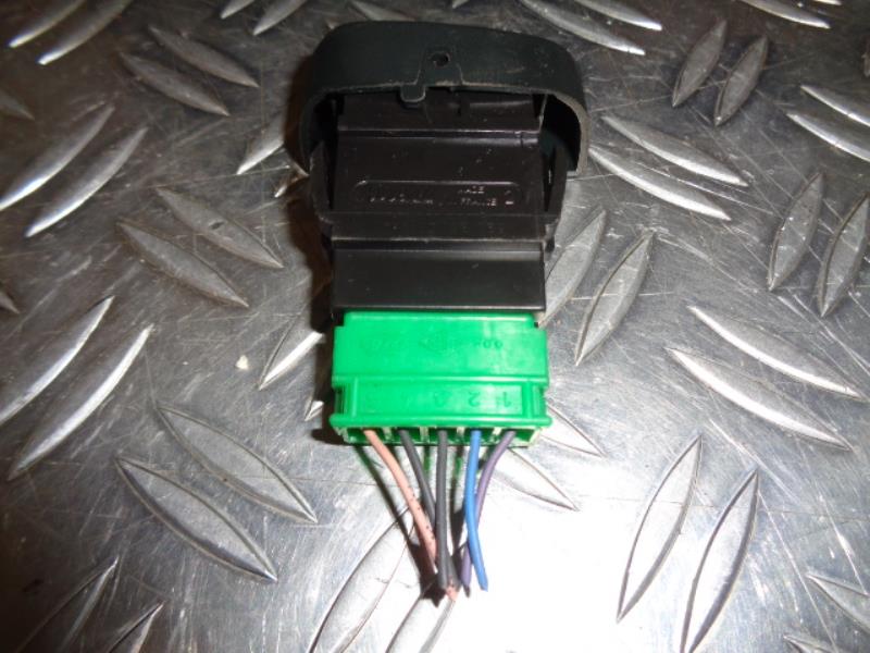 Bouton/Interrupteur RENAULT MEGANE 1 PHASE 1 Diesel - 1