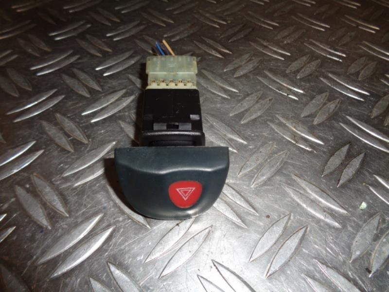 Bouton de warning RENAULT MEGANE 1 PHASE 1 Diesel - 1