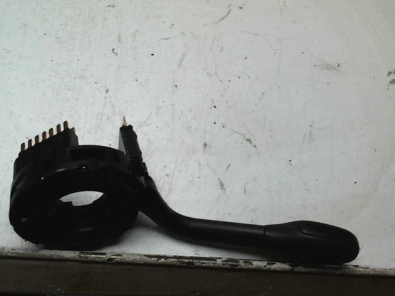 Commande de phare VOLKSWAGEN POLO 3 PHASE 2 Essence - 1