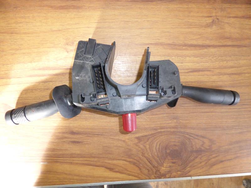 Commodo FORD FIESTA 1989  - 1