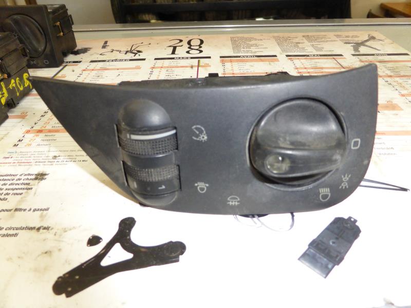 Commodo phare VOLKSWAGEN POLO 3 PHASE 1  - 1