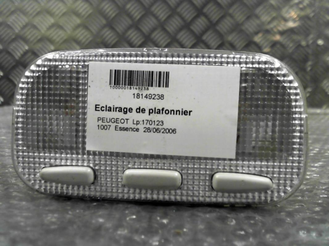 Eclairage de plafonnier PEUGEOT 1007 Essence - 1