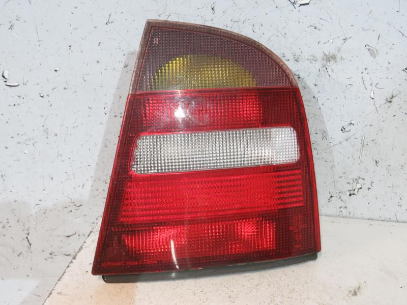 Fanale posteriore principale destro (luci) SKODA OCTAVIA 1 PHASE 1 Gasolina - 1