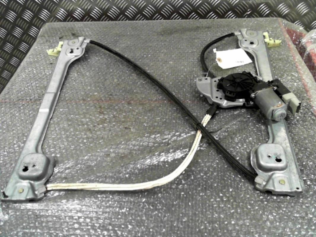 Alzacristalli elettrico anteriore destro PEUGEOT 1007 Gasolina - 1