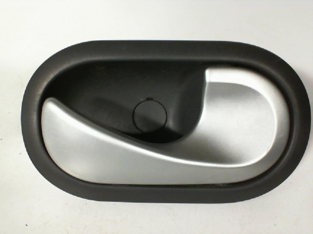 Poignee interieur arriere droit RENAULT CLIO 3 PHASE 1  - 1