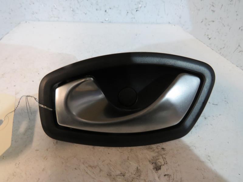 Maniglia interna anteriore sinistra RENAULT CLIO 4 PHASE 1 BREAK Diésel - 1