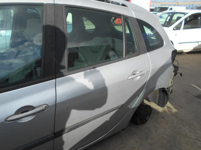 Porte arriere gauche RENAULT CLIO 3 PHASE 1 BREAK Diesel - 1