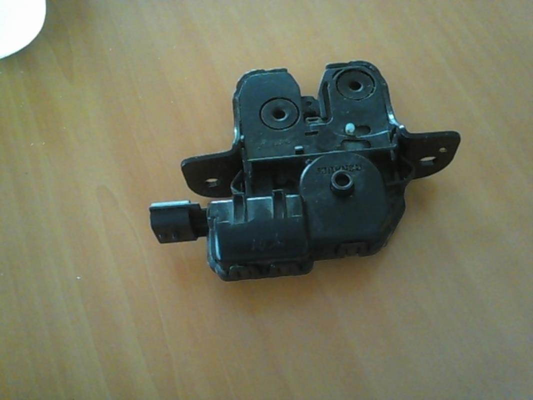 Serrure de hayon RENAULT SCENIC 3 PHASE 3 Diesel - 1
