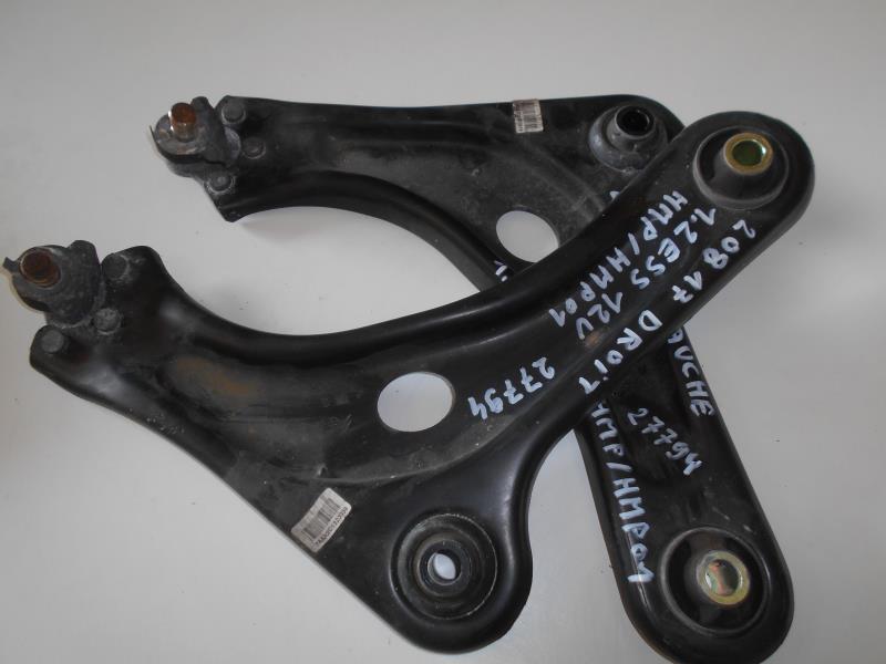 Triangle avant gauche PEUGEOT 208 1 PHASE 2 Essence - 1