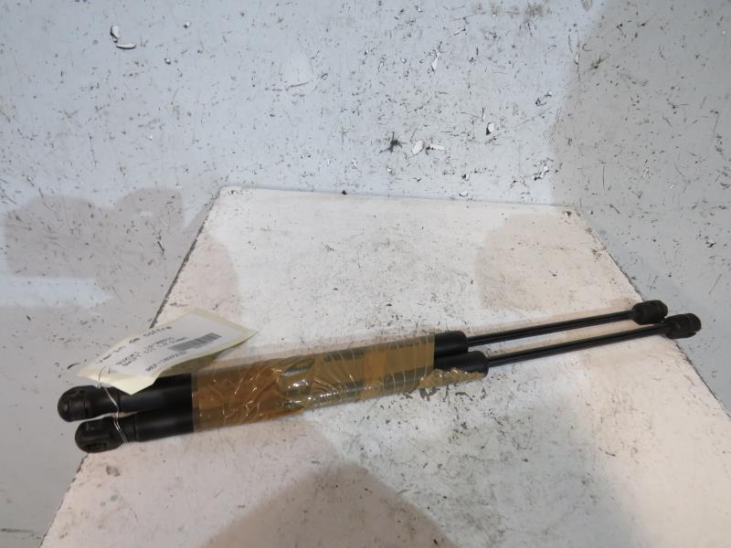 Verin de coffre SUZUKI SWIFT 3 Diesel - 1