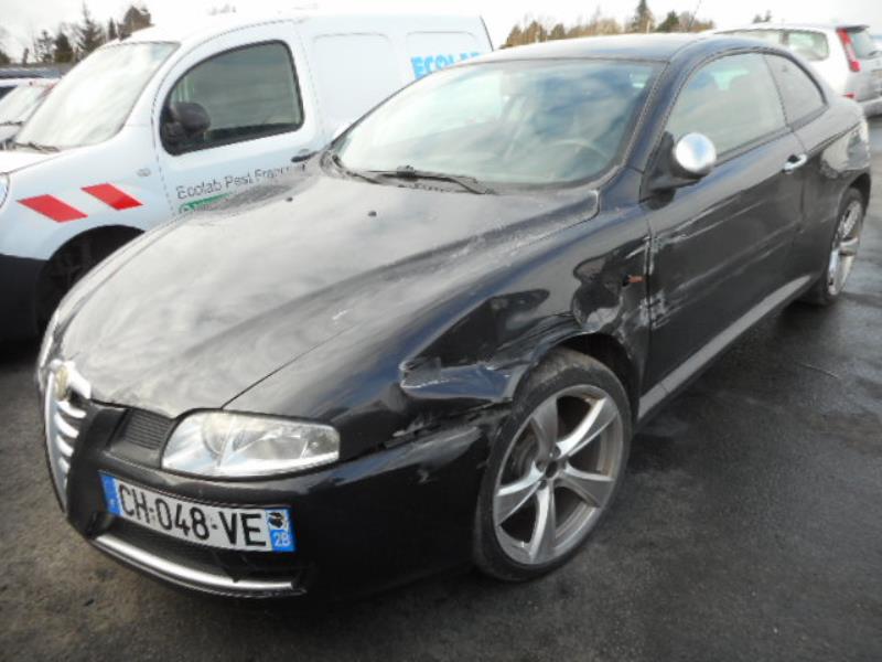Plage arriere ALFA ROMEO GT COUPE Diesel - 1