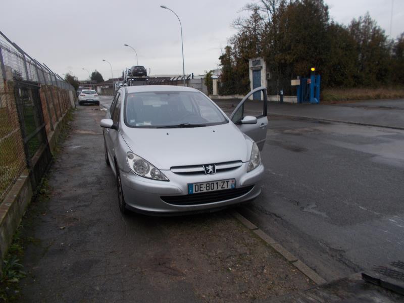 Pompe à injection PEUGEOT 307 PHASE 1 Diesel - 1