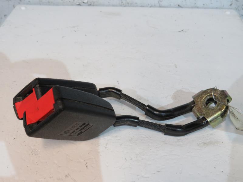 Aggancio cintura sicurezza posteriore sinistro VOLKSWAGEN BORA Gasolina - 1