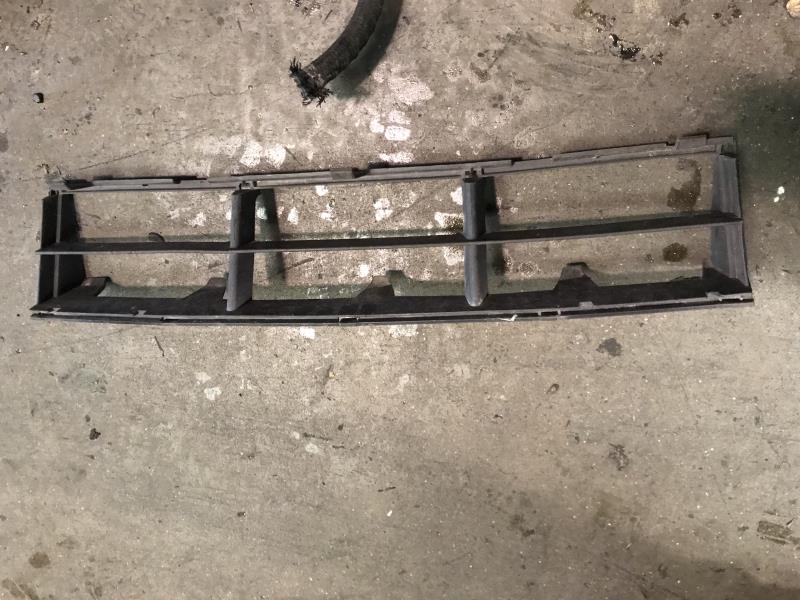 Grille de pare choc BMW SERIE 5 E39  - 1