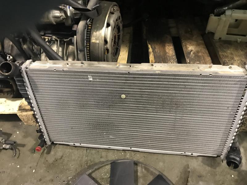 Radiateur eau BMW SERIE 5 E39  - 1
