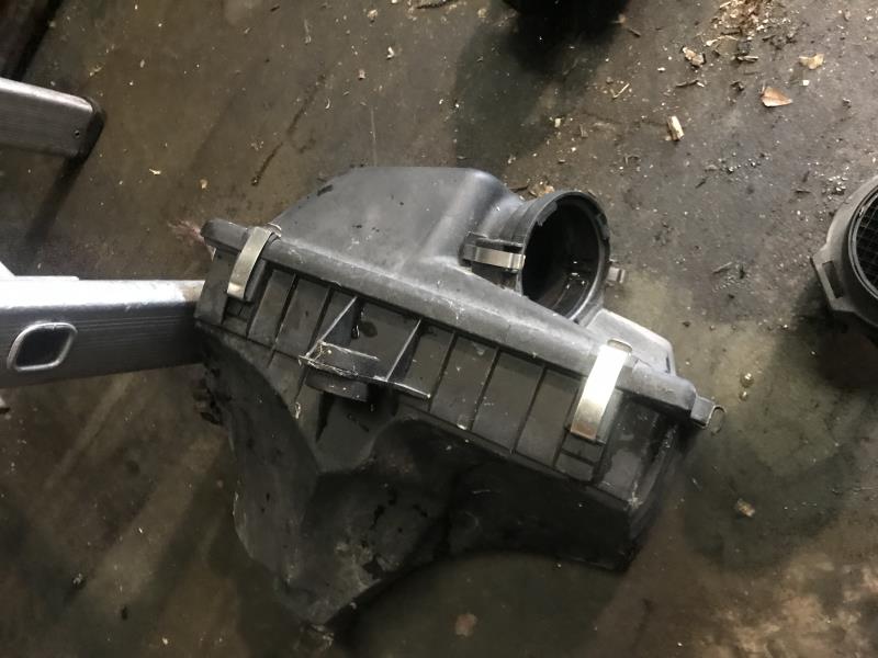 Boite a air BMW SERIE 7 E38  - 1