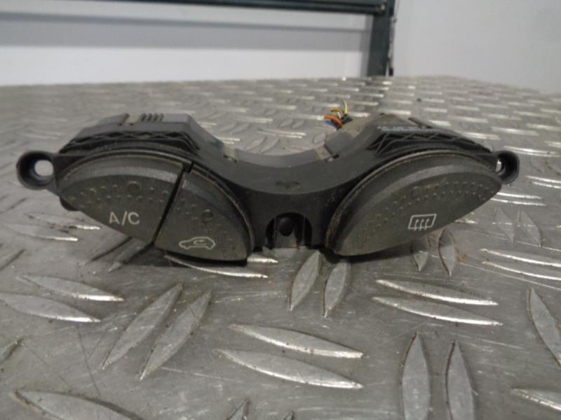 Bouton/Interrupteur FORD FOCUS 1 Diesel - 1
