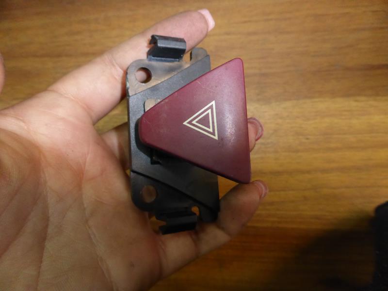 Bouton de warning PEUGEOT 307  - 1