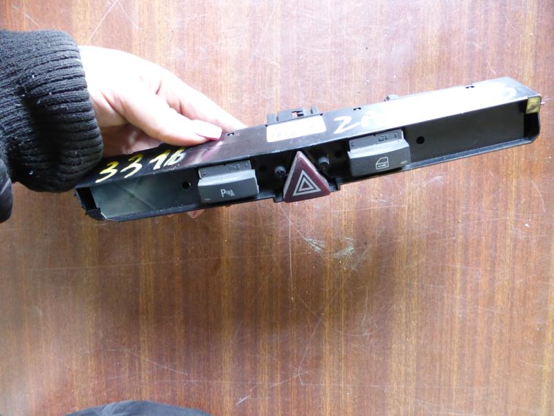 Bouton de warning OPEL ZAFIRA B PHASE 1 Diesel - 1