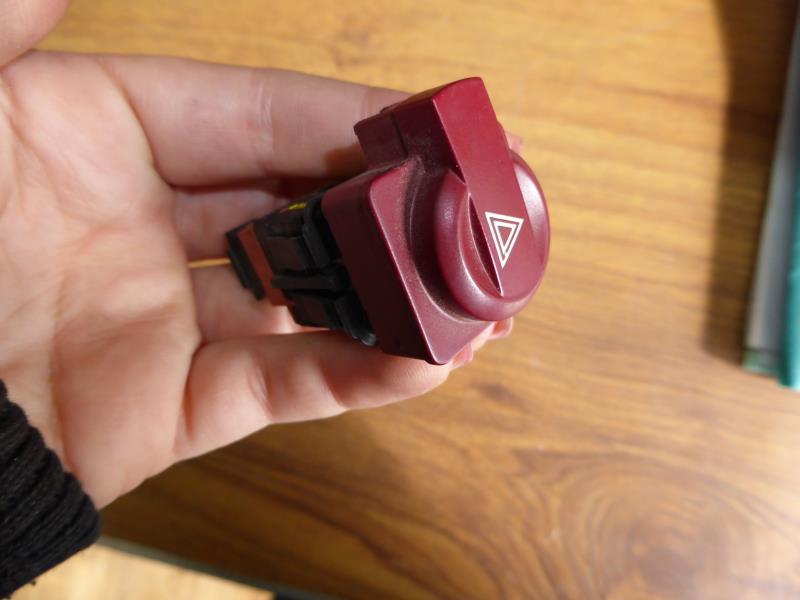 Bouton de warning CITROEN C4 1  - 1