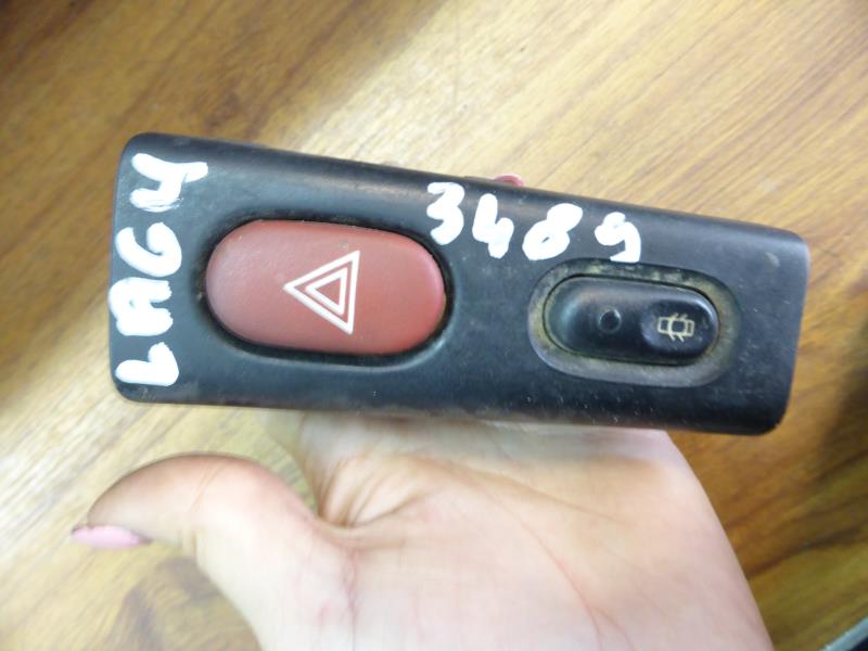 Bouton de warning RENAULT LAGUNA 1 PHASE 1 BREAK Diesel - 1