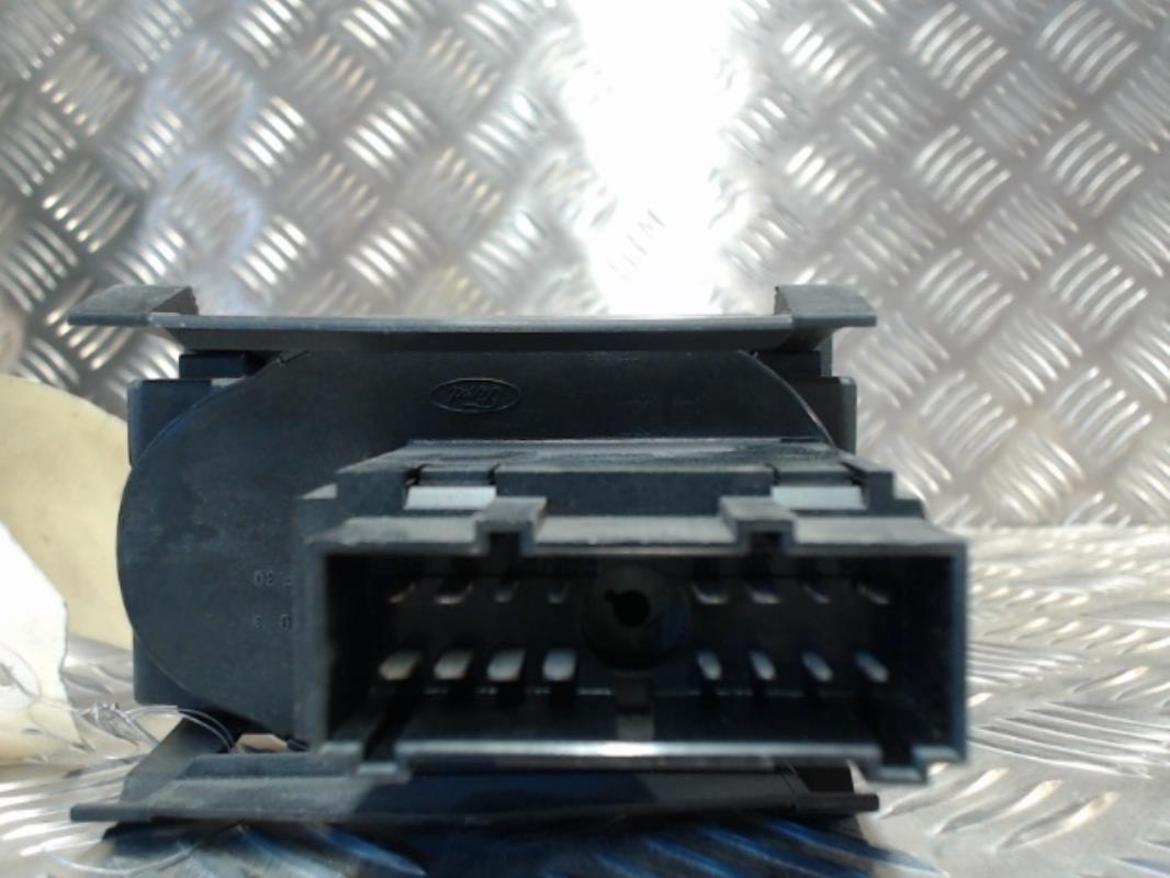 Commande de phare FORD FOCUS 2 PHASE 1 Diesel - 1
