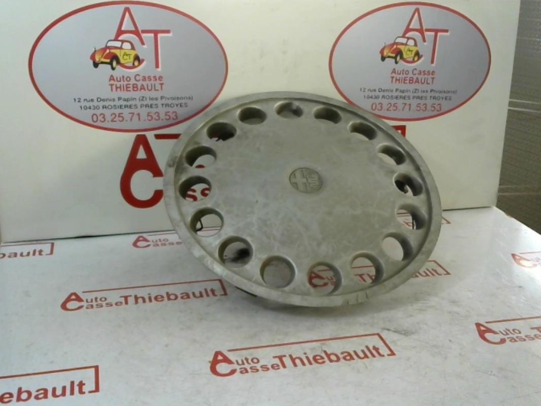 Enjoliveur ALFA ROMEO 33  - 1