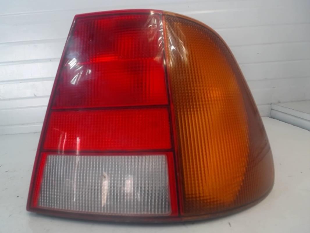 Fanale posteriore principale destro (luci) VOLKSWAGEN POLO 3 CLASSIC/FLIGHT Gasolina - 1