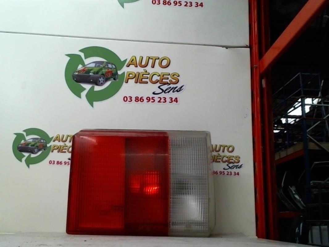 Feu arriere secondaire gauche (feux) AUDI 80 1 Diesel - 1