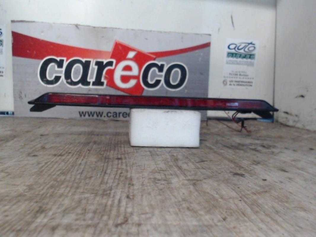 Feu arriere stop central VOLKSWAGEN GOLF 4 Essence - 1