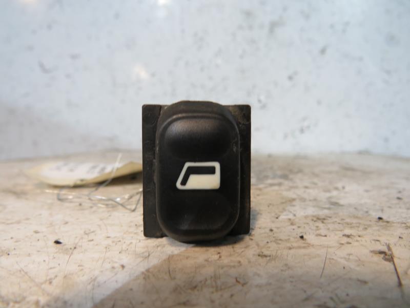 Interruttore lavacristalli posteriore destro CITROEN XSARA PICASSO PHASE 2 Diésel - 1