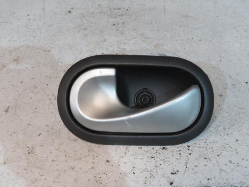 Maniglia interna posteriore sinistra RENAULT SCENIC 2 PHASE 2 Diésel - 1