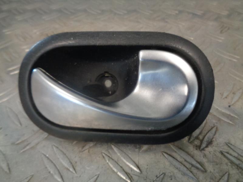Poignee interieur avant droit RENAULT SCENIC 2 PHASE 1 Diesel - 1