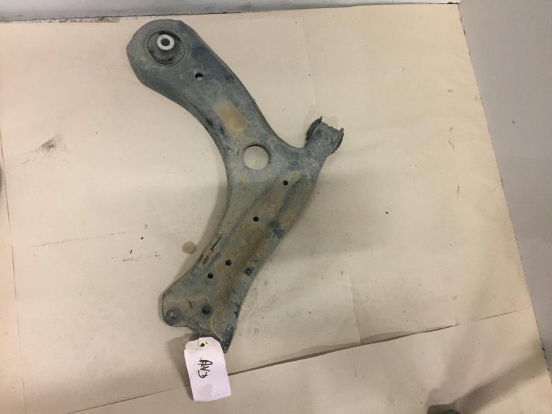 Triangolo inferiore anteriore destro VOLKSWAGEN POLO 5 PHASE 1 Diésel - 1