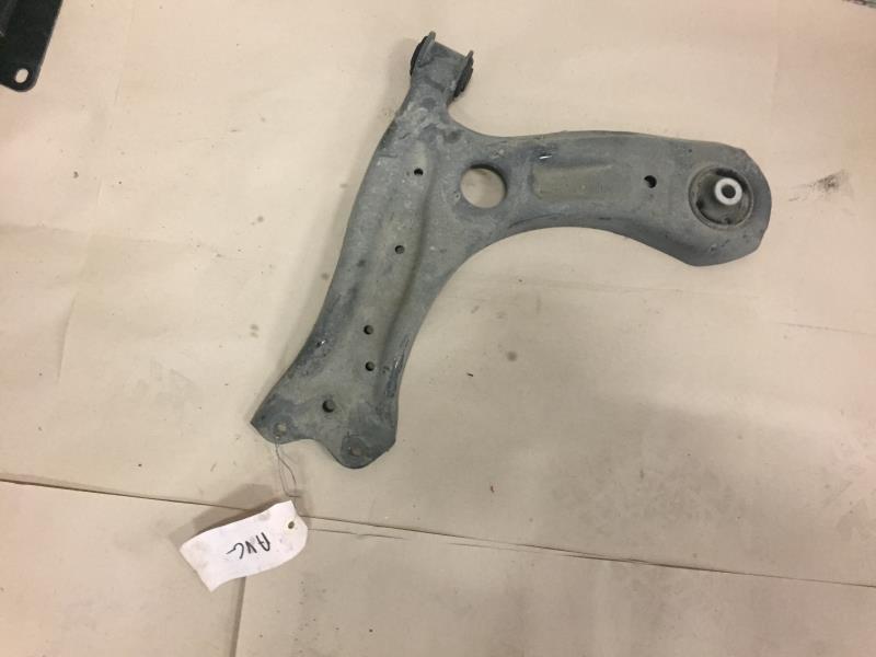 Triangolo inferiore anteriore sinistro VOLKSWAGEN POLO 5 PHASE 1 Diésel - 1