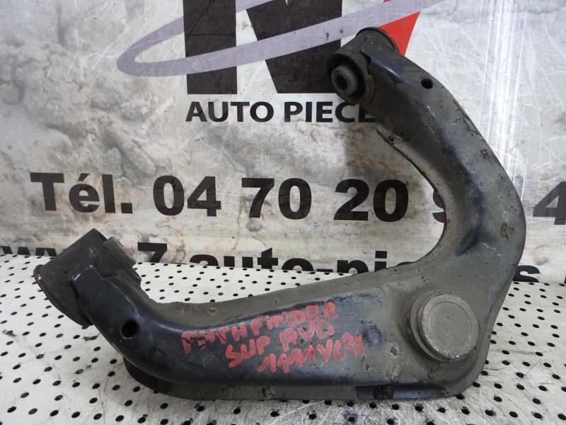 Triangolo superiore anteriore destro NISSAN PATHFINDER 2 PHASE 1 Diésel - 1